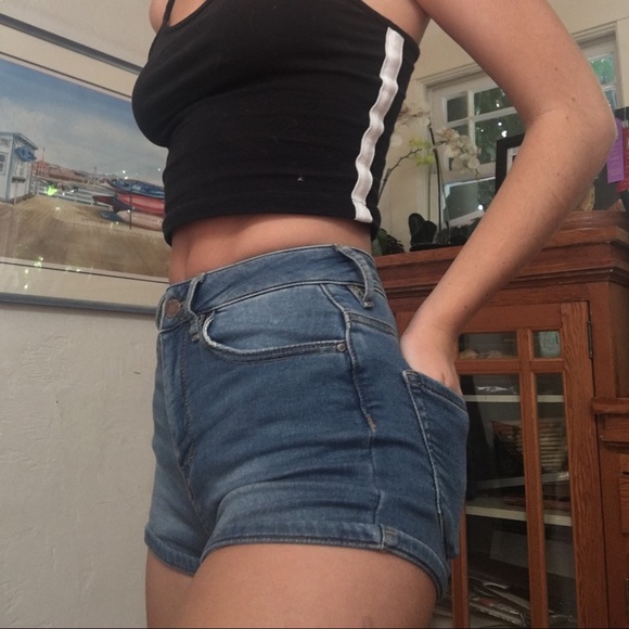 High waisted bullhead shorts! Comfy size 23 - Picture 4 of 8